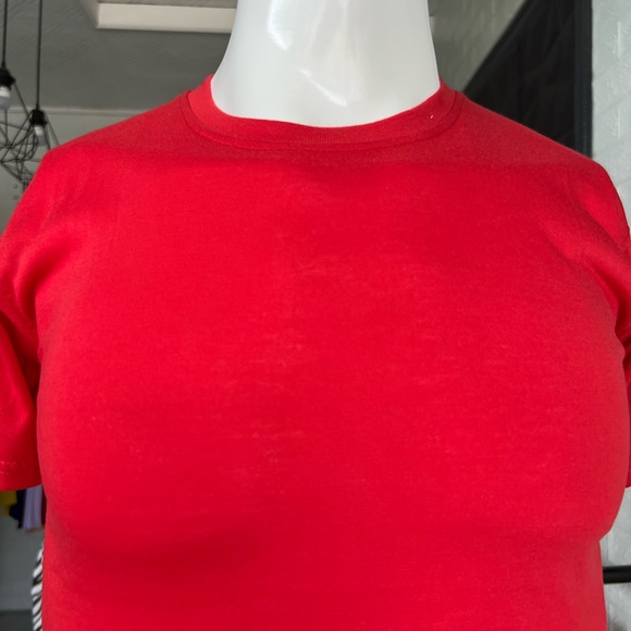 T-Shirt - Picture 2 of 16